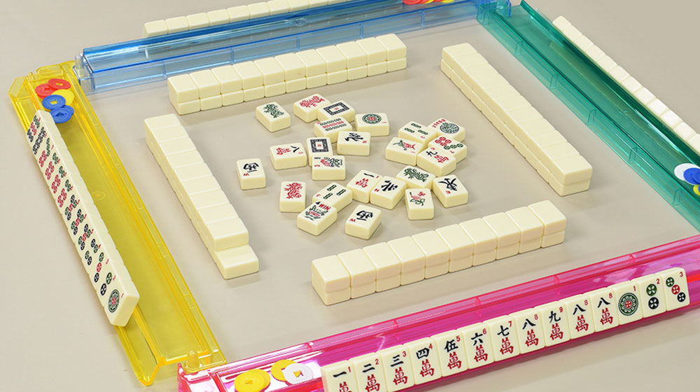 Custom-Mahjong-Accessories-Wooden-Mahjong-Racks-Acrylic-Mahjong-Stands